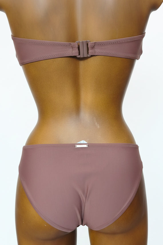Conjunto de bikini bandeau marfil y marrón copa B